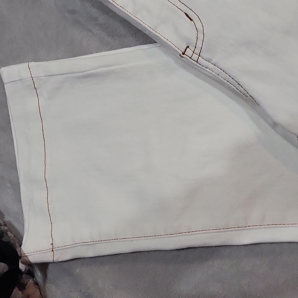 Judy Blue Cropped Bootcut Jeans - Picture 3 of 12